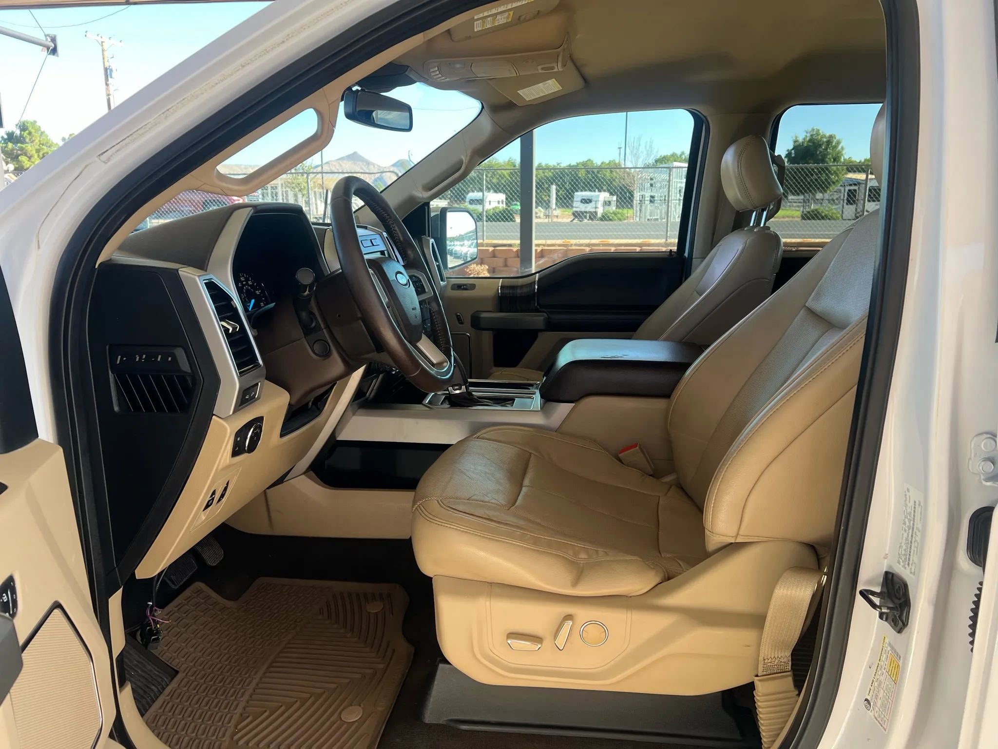 Used 2018 Ford F150 Lariat w/ Equipment Group 502A Luxury image 15