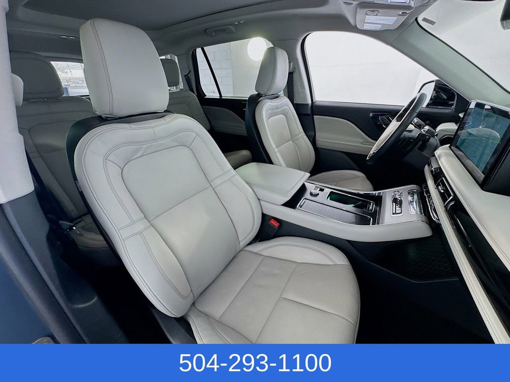 Used 2025 Lincoln Aviator Reserve image 30