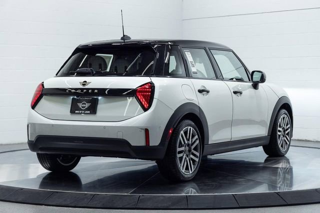 New 2026 MINI Cooper 4-Door Hardtop image 10