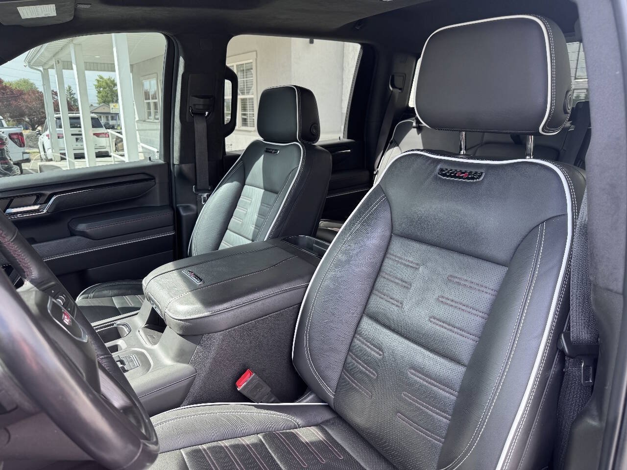 Used 2024 GMC Sierra 2500 AT4X AWD/4WD image 23