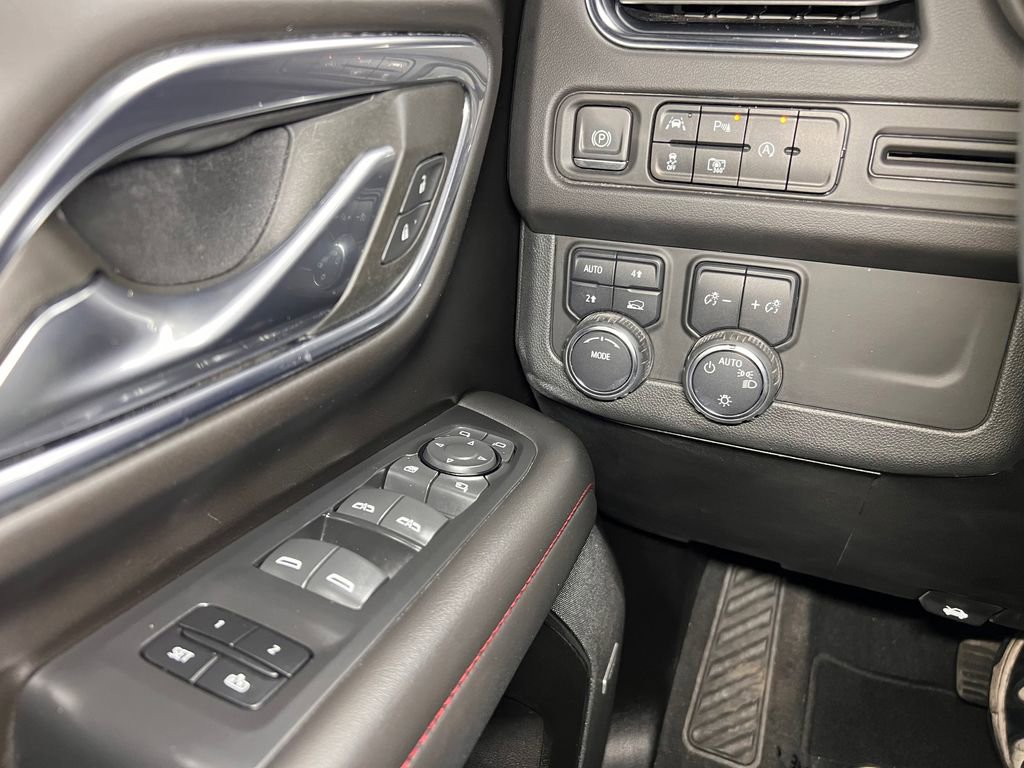 Used 2023 Chevrolet Tahoe RST w/ Luxury Package AWD/4WD image 15