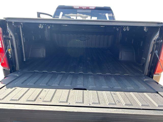 Used 2025 Chevrolet Silverado 1500 High Country AWD/4WD image 20