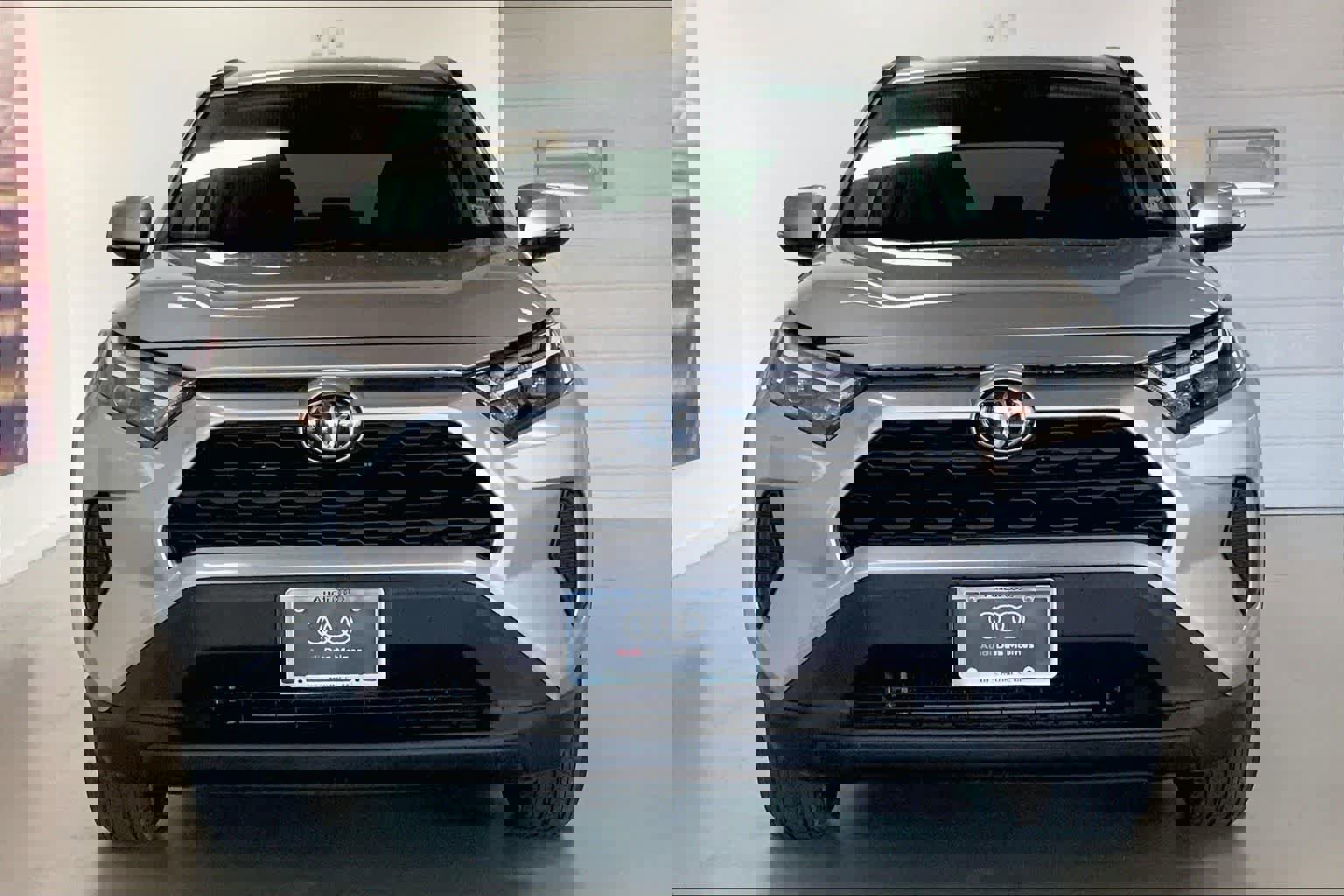 Used 2022 Toyota RAV4 XLE image 6