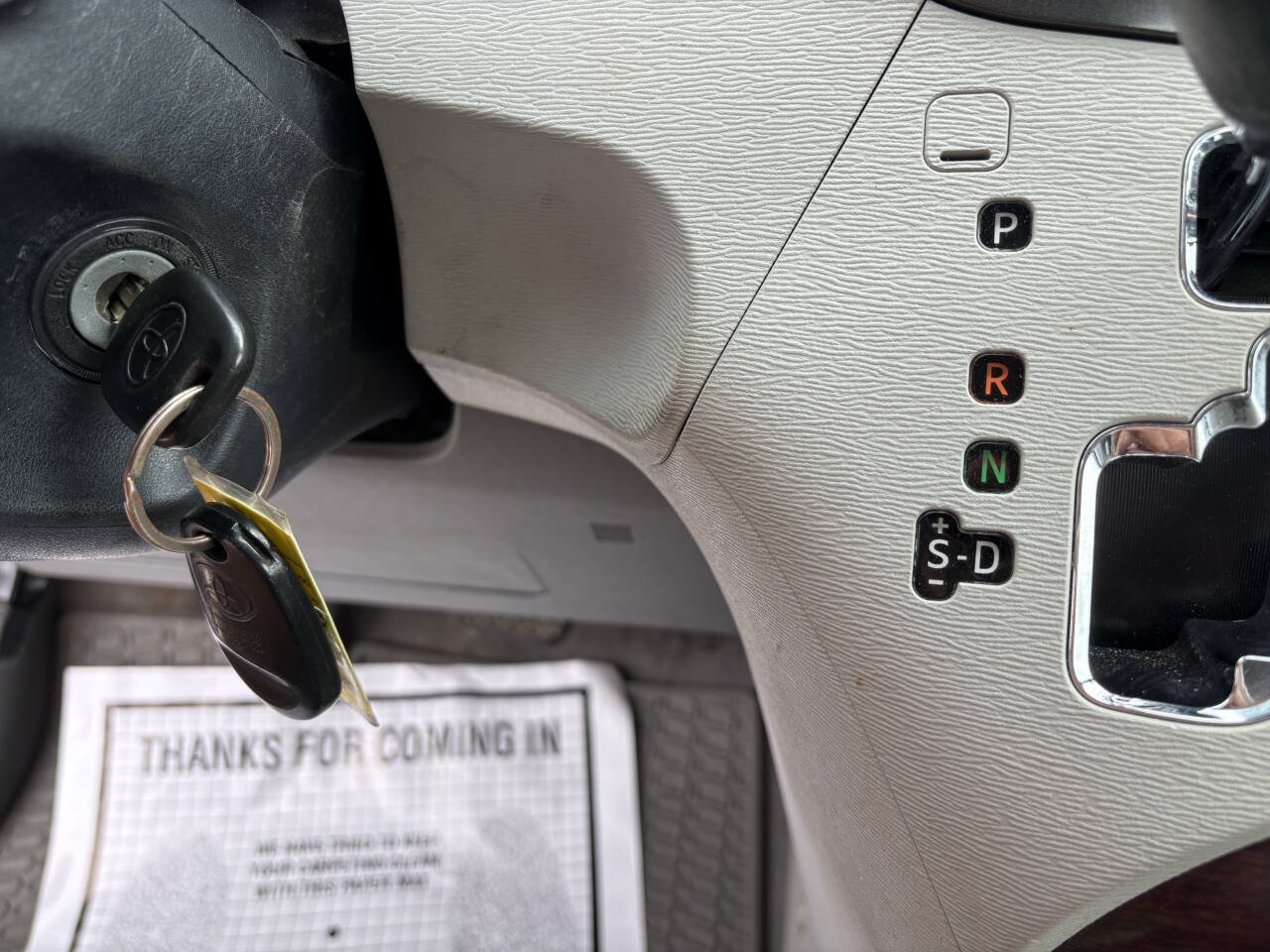 Used 2011 Toyota Sienna XLE w/ Entertainment Pkg FWD image 37