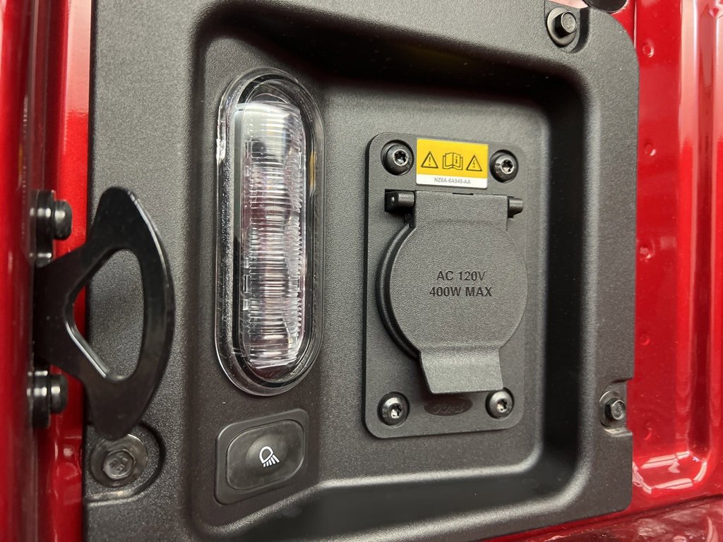 New 2025 Ford Maverick XLT w/ XLT Luxury Package image 32