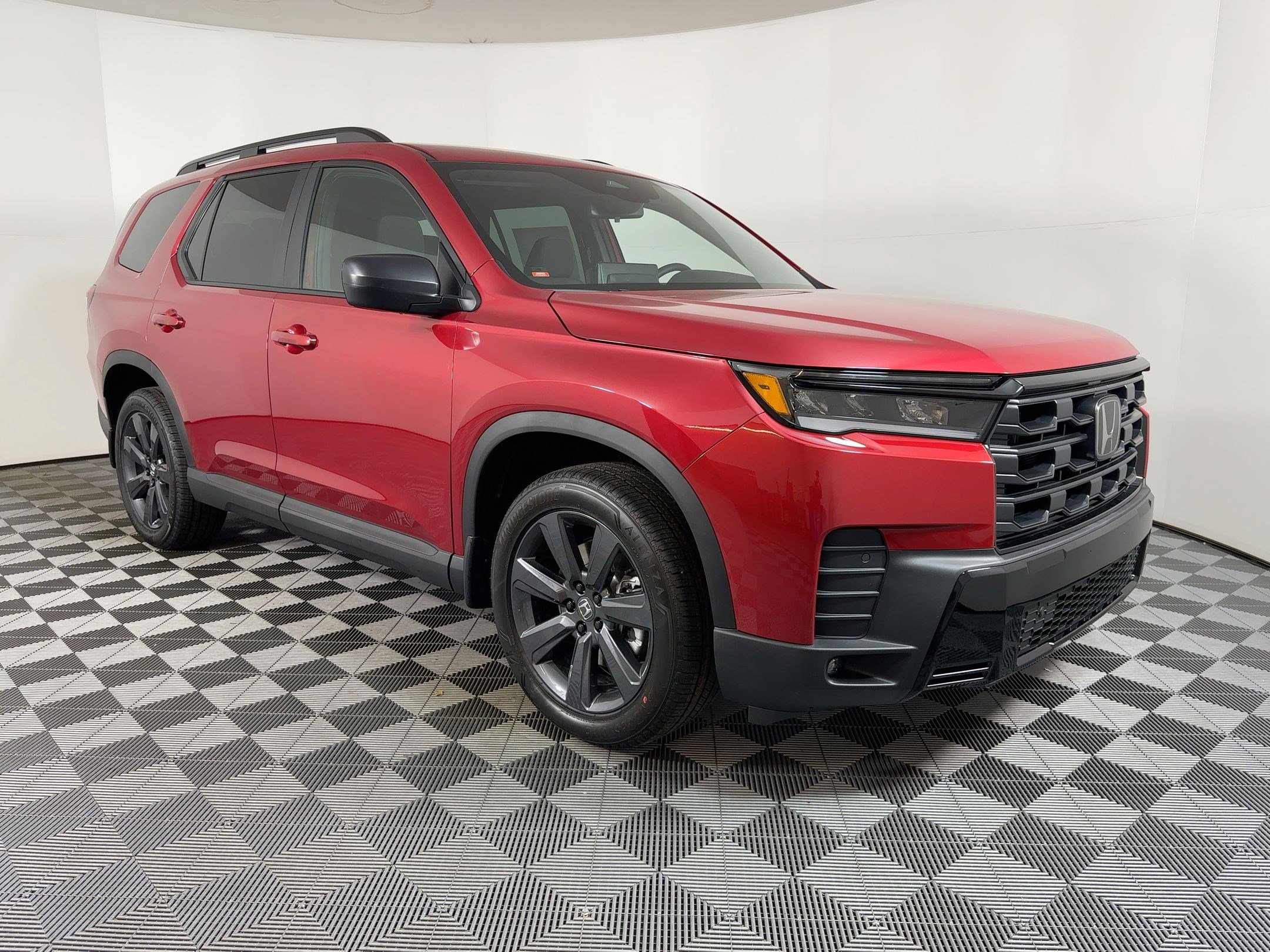 New 2026 Honda Pilot Sport image 5