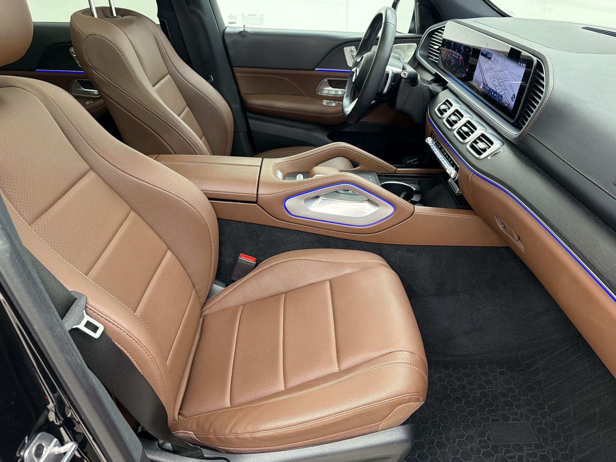 Used 2024 Mercedes-Benz GLS 450 4MATIC image 24