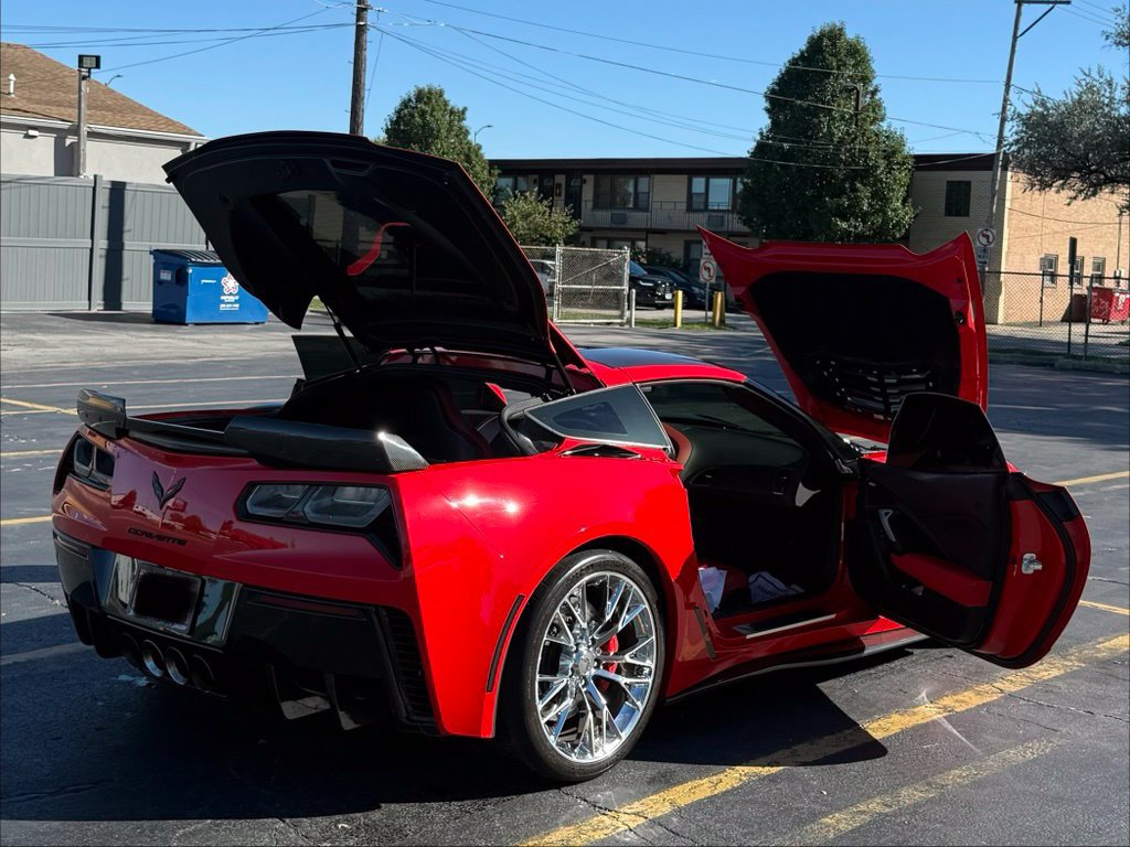 Used 2015 Chevrolet Corvette Z06 RWD image 12