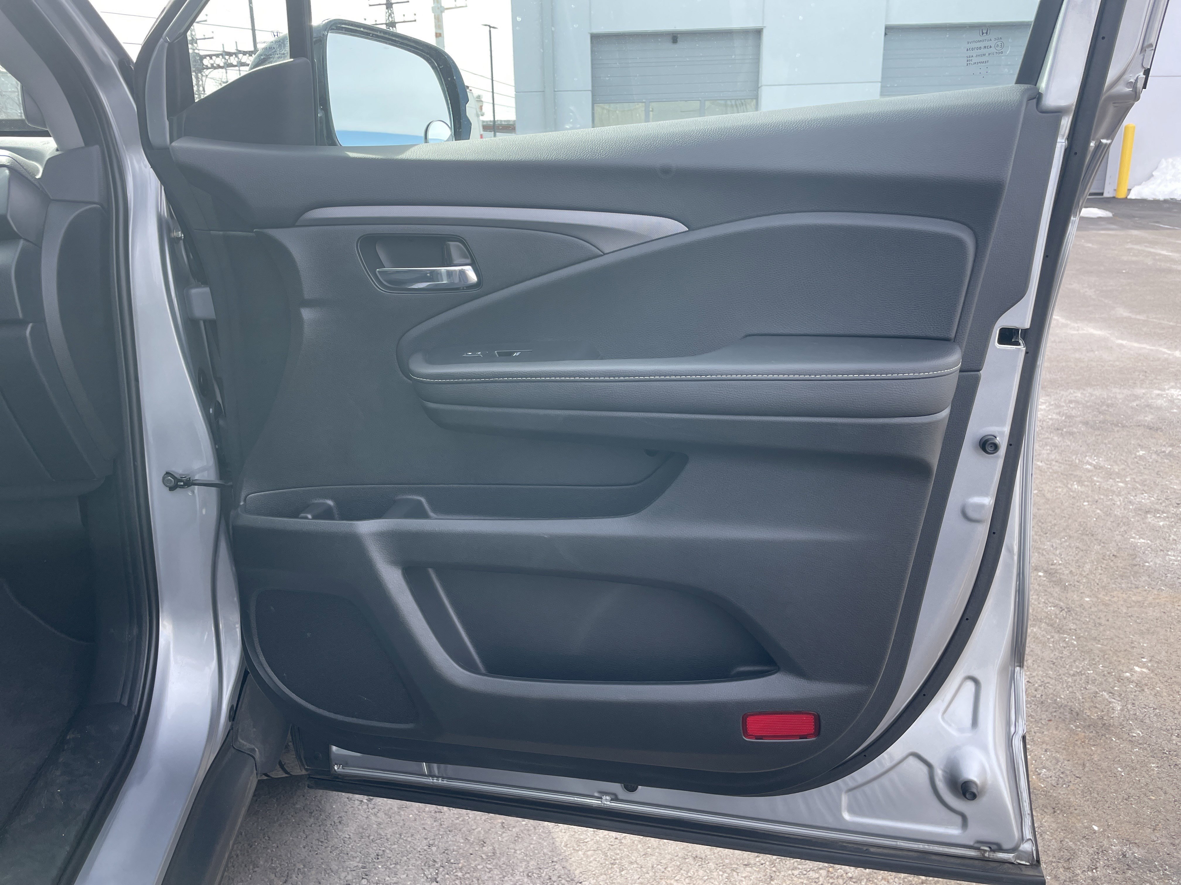 Used 2023 Honda Ridgeline Sport image 10