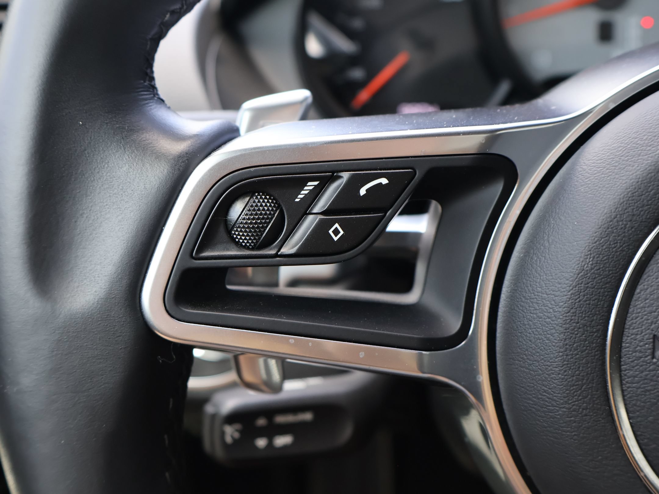 Certified 2024 Porsche 718 Cayman S RWD image 18