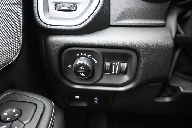 New 2027 RAM 1500 Laramie AWD/4WD image 14