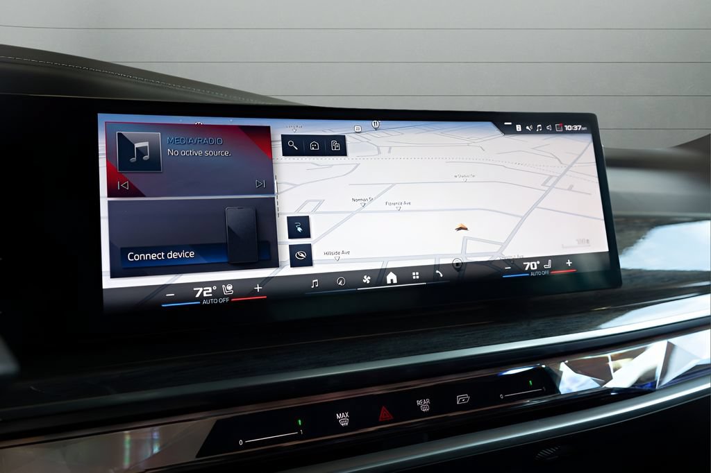 Used 2024 BMW i7 M70 AWD/4WD image 21