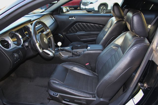 Used 2011 Ford Mustang GT Premium w/ Security Pkg RWD image 17