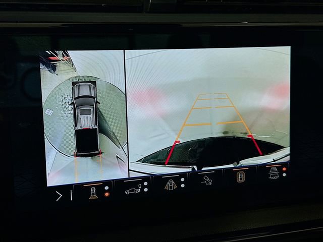 Used 2024 GMC Sierra 1500 AT4 w/ Technology Package image 17