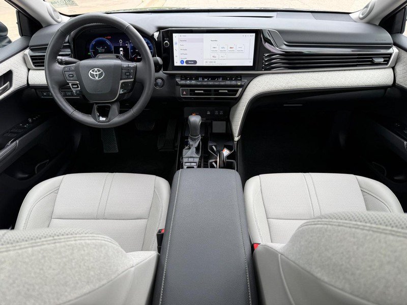 Used 2025 Toyota Camry XLE w/ Premium Plus Package AWD/4WD image 13