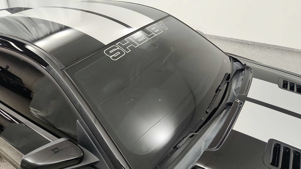 Used 2010 Ford Mustang Shelby GT500 RWD image 25
