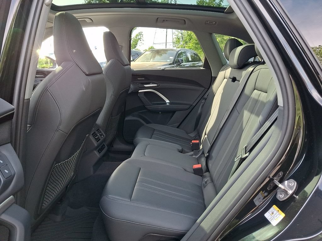 Certified 2025 Audi Q5 Prestige AWD/4WD image 17