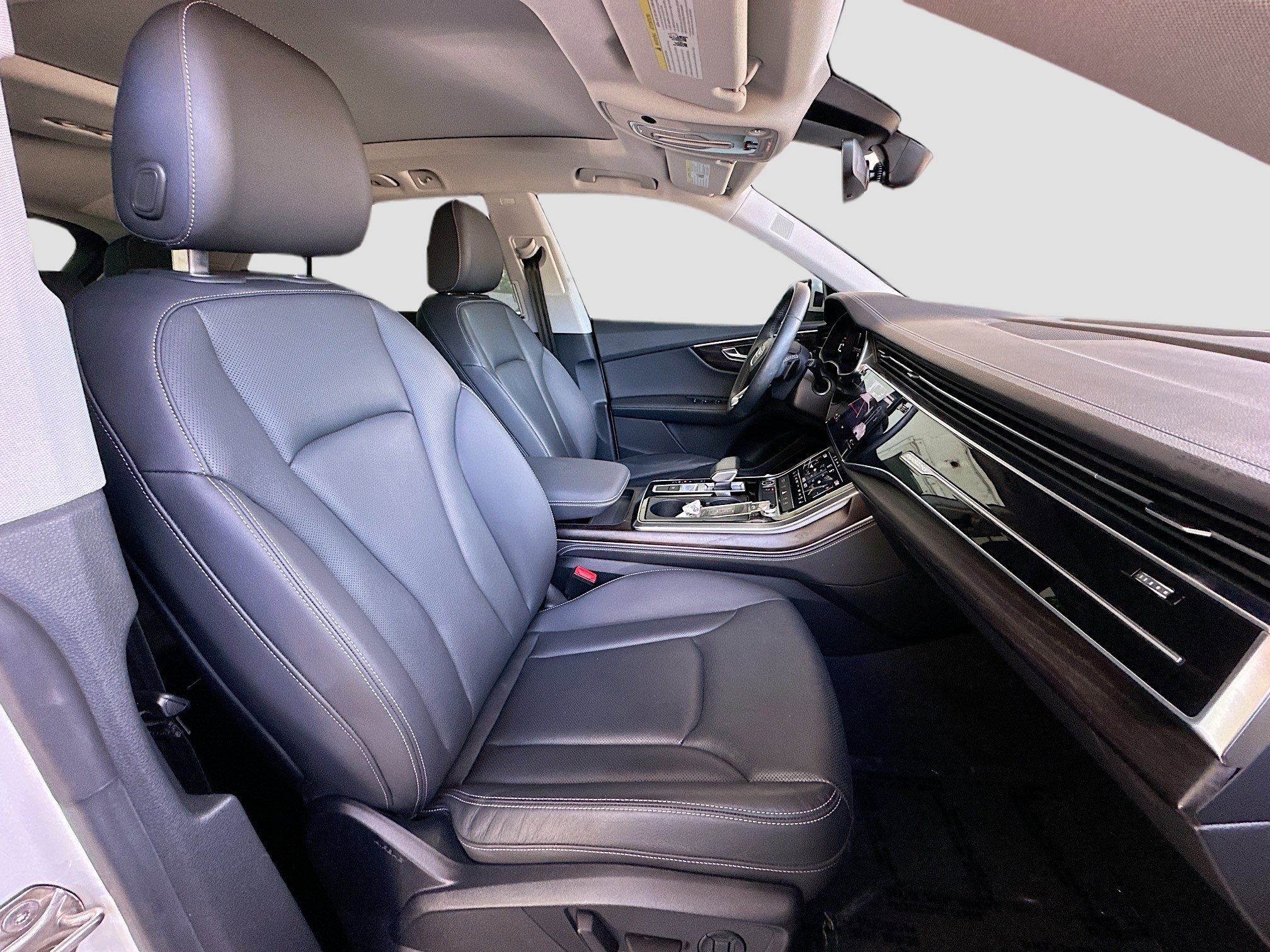 Used 2023 Audi Q8 Premium Plus w/ Premium Plus Package AWD/4WD image 30