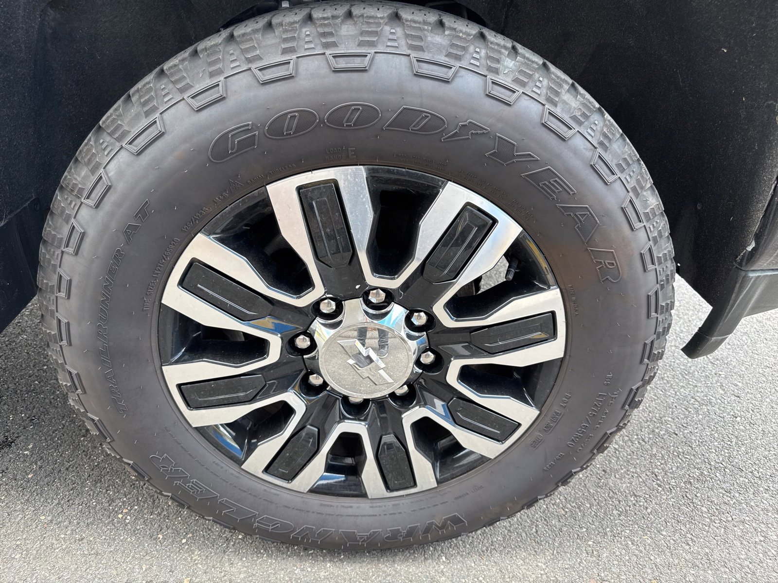 Used 2022 Chevrolet Silverado 3500 High Country image 11