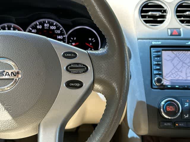 Used 2012 Nissan Altima 2.5 SL w/ Technology Pkg FWD image 10