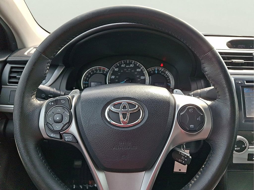 Used 2012 Toyota Camry SE image 16