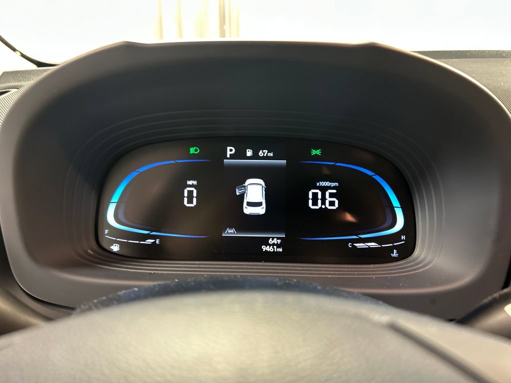 Used 2023 Hyundai Venue Limited FWD image 14
