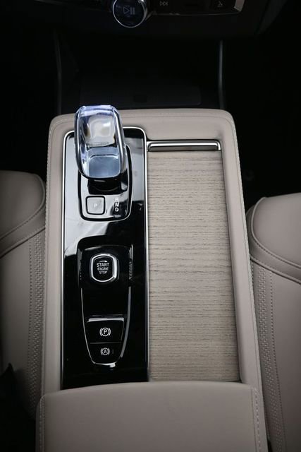 New 2026 Volvo XC90 B6 Plus w/ Protection Package Premier image 10