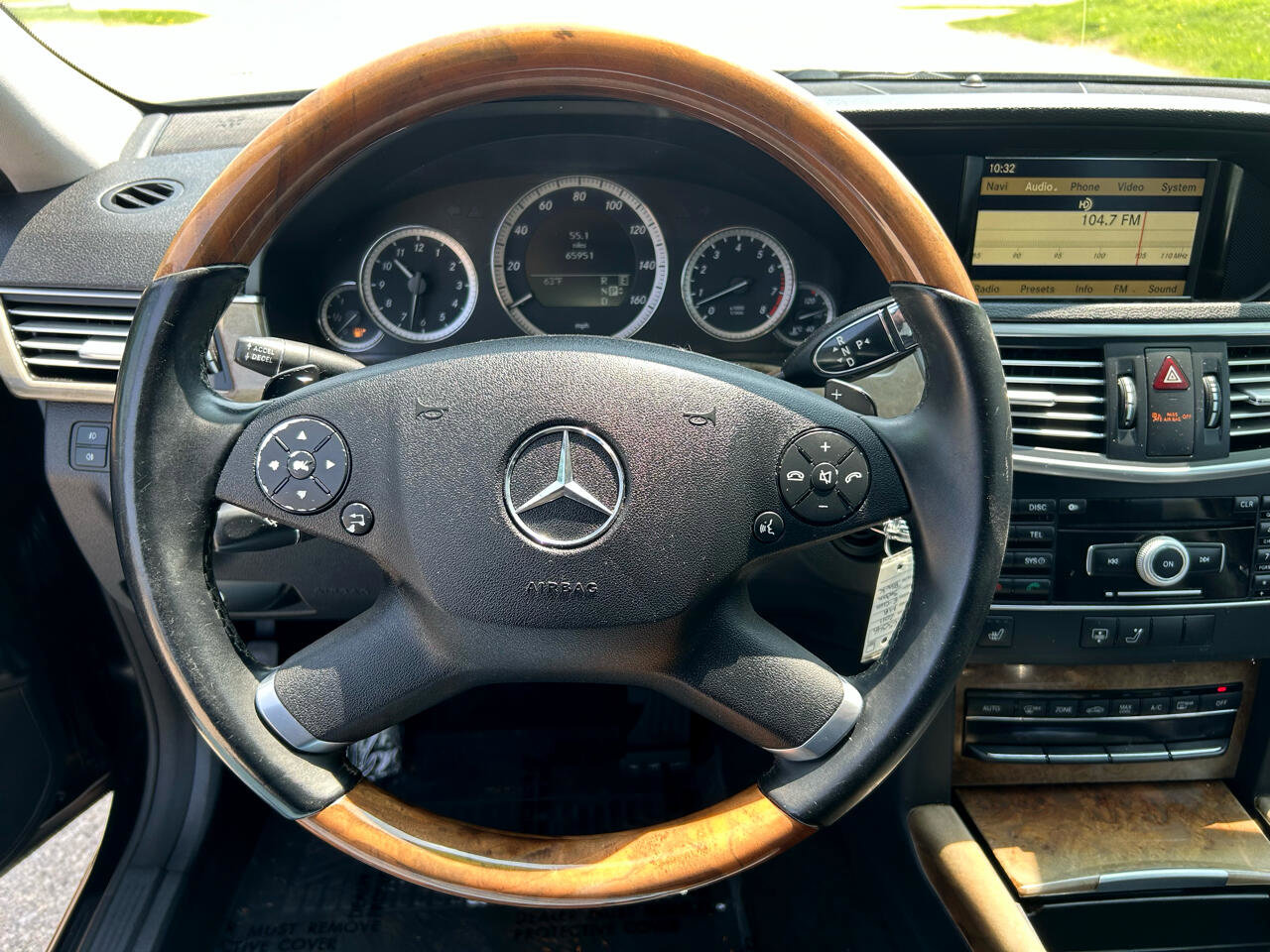 Used 2011 Mercedes-Benz E 350 4MATIC Sedan image 16