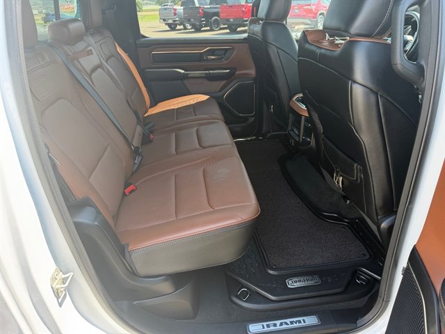Used 2023 RAM 1500 Limited AWD/4WD image 16