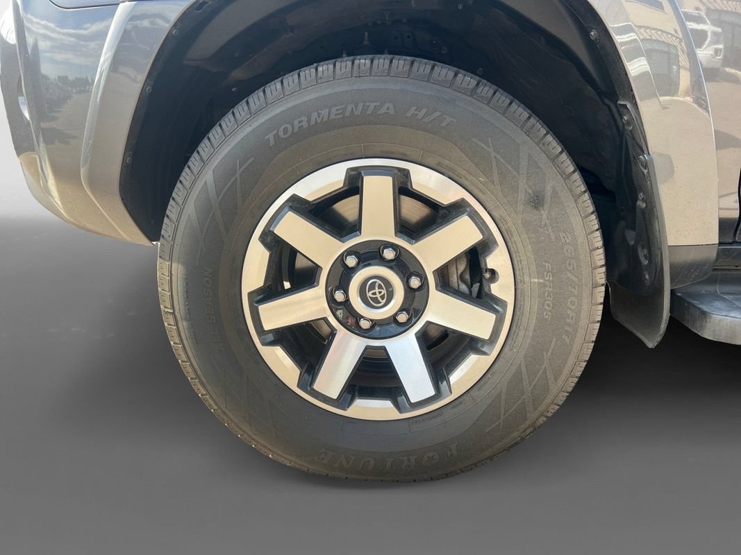Used 2022 Toyota 4Runner TRD Off-Road Premium AWD/4WD image 14