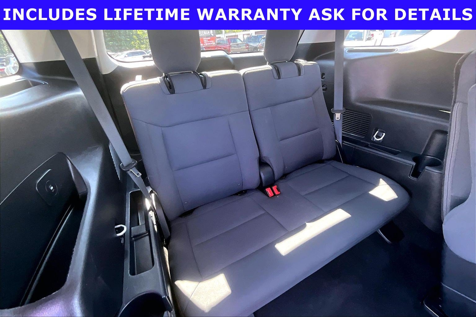 Used 2025 Ford Explorer Active RWD image 23