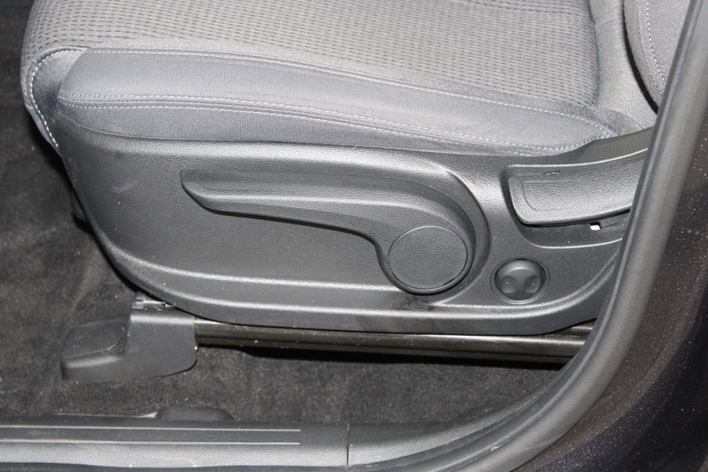 Used 2023 Hyundai Santa Fe SE AWD/4WD image 16