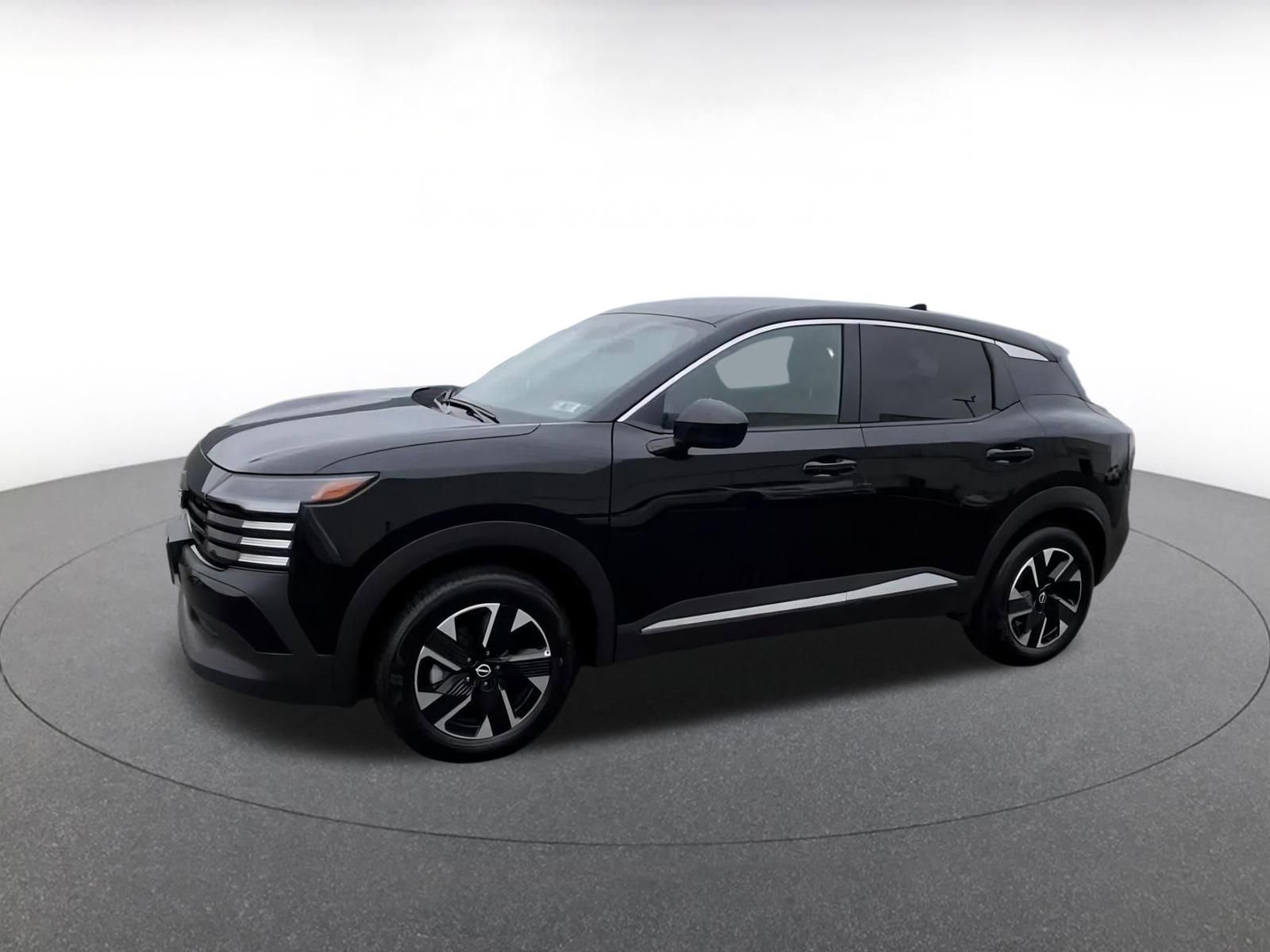 Used 2025 Nissan Kicks SV image 7