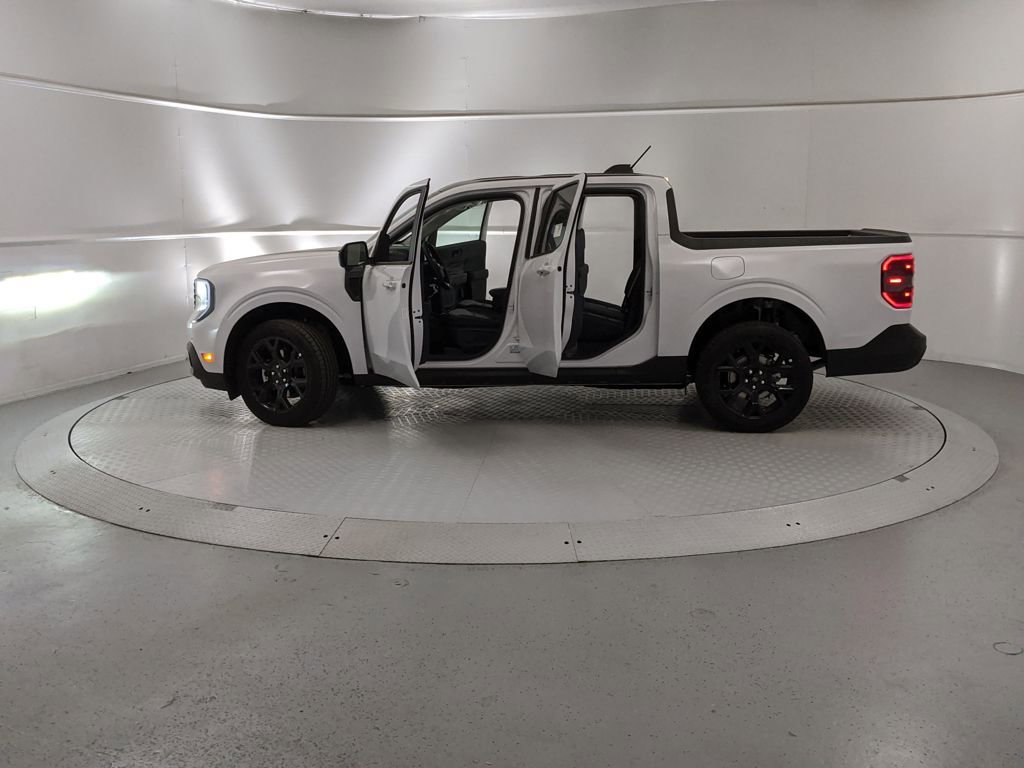 New 2025 Ford Maverick Lariat w/ Black Appearance Package image 11