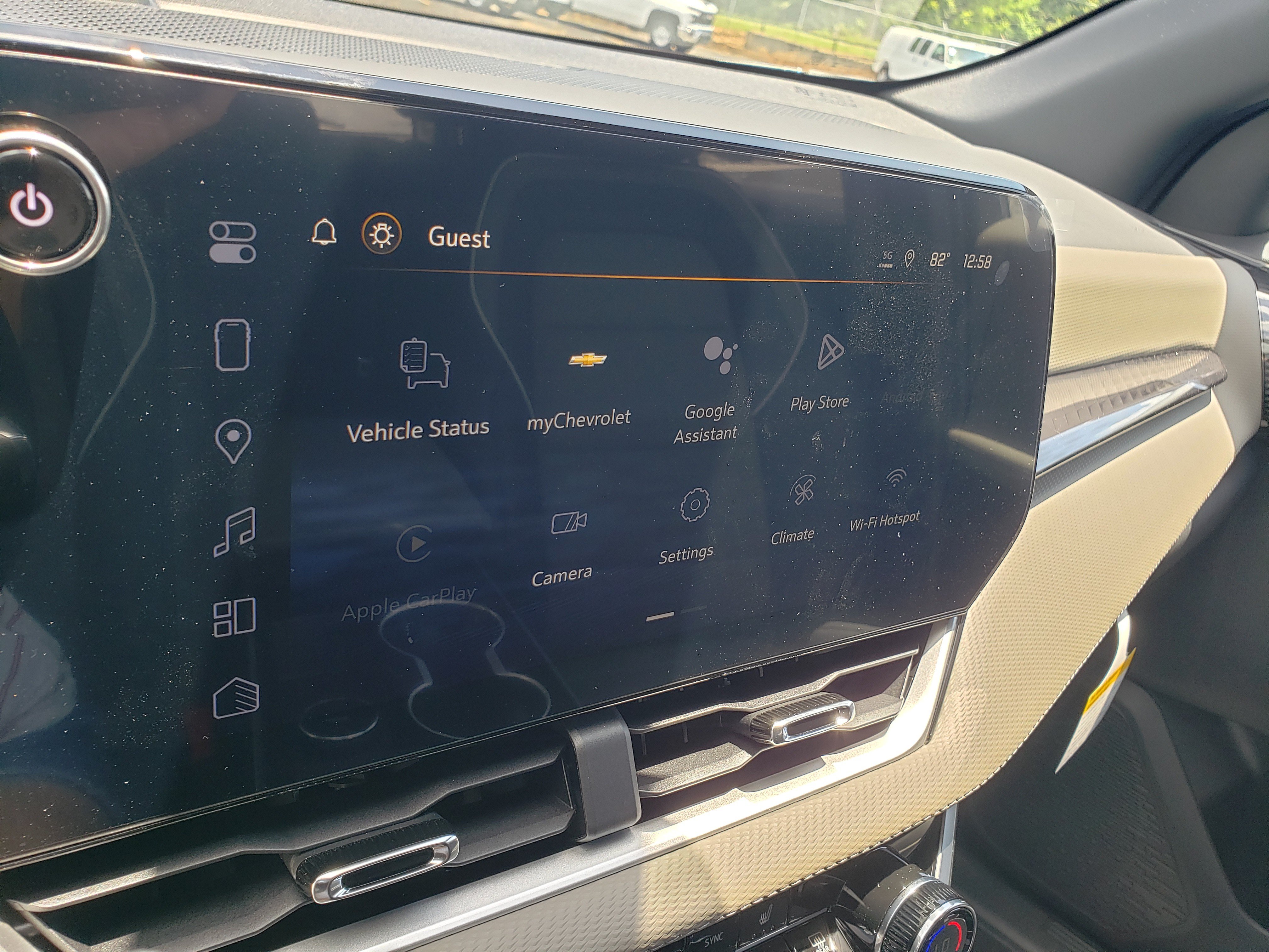 New 2026 Chevrolet Equinox LT w/ Convenience Package II FWD image 35