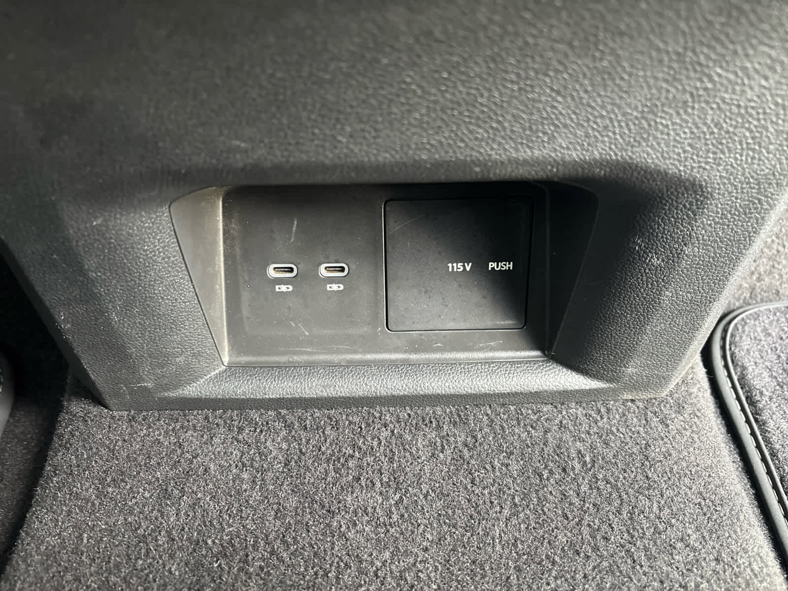 Used 2023 Volkswagen Atlas SE image 44