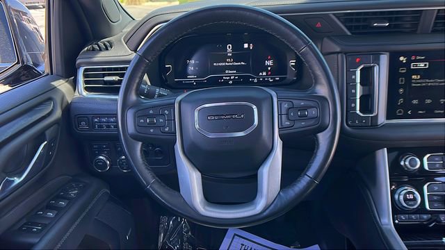 Used 2023 GMC Yukon Denali image 25