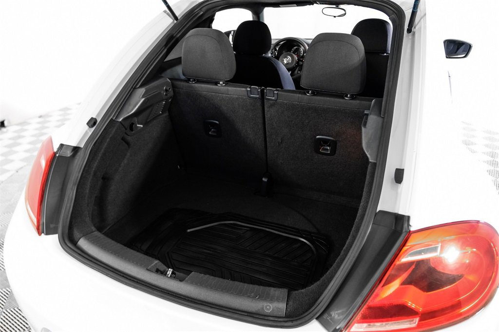 Used 2014 Volkswagen Beetle 1.8T image 38
