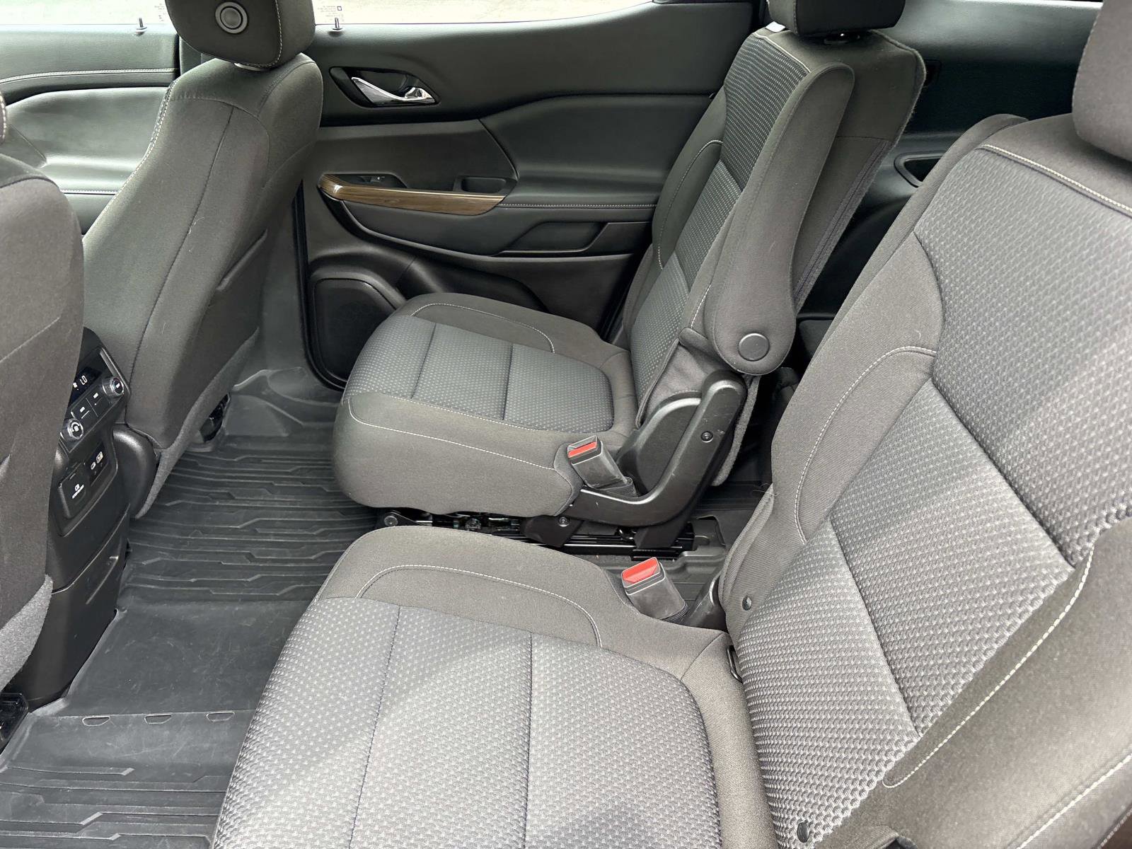 Certified 2023 GMC Acadia SLE w/ Driver Convenience Package FWD image 31