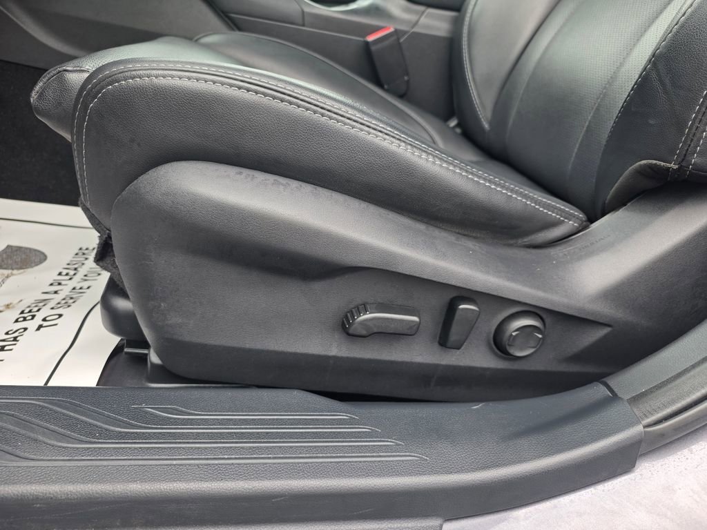 Used 2022 Subaru Legacy Limited w/ Popular Package #3 image 10