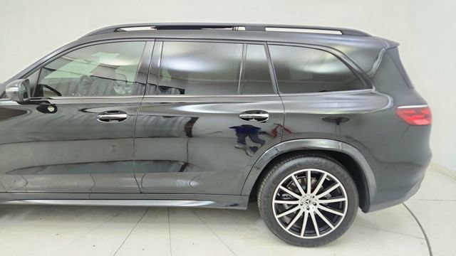 Used 2025 Mercedes-Benz GLS 450 4MATIC image 4