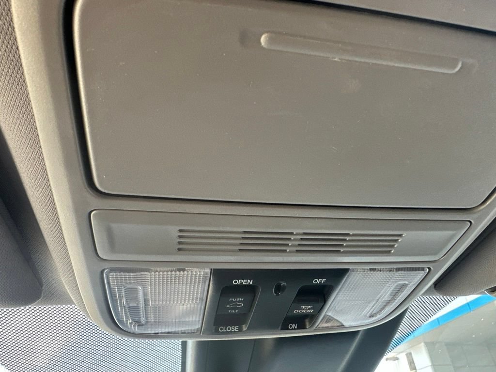 Used 2018 Honda Odyssey EX-L image 22