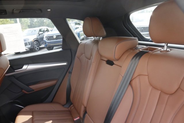 Used 2025 Audi Q5 2.0T Premium w/ Convenience Plus Package image 17