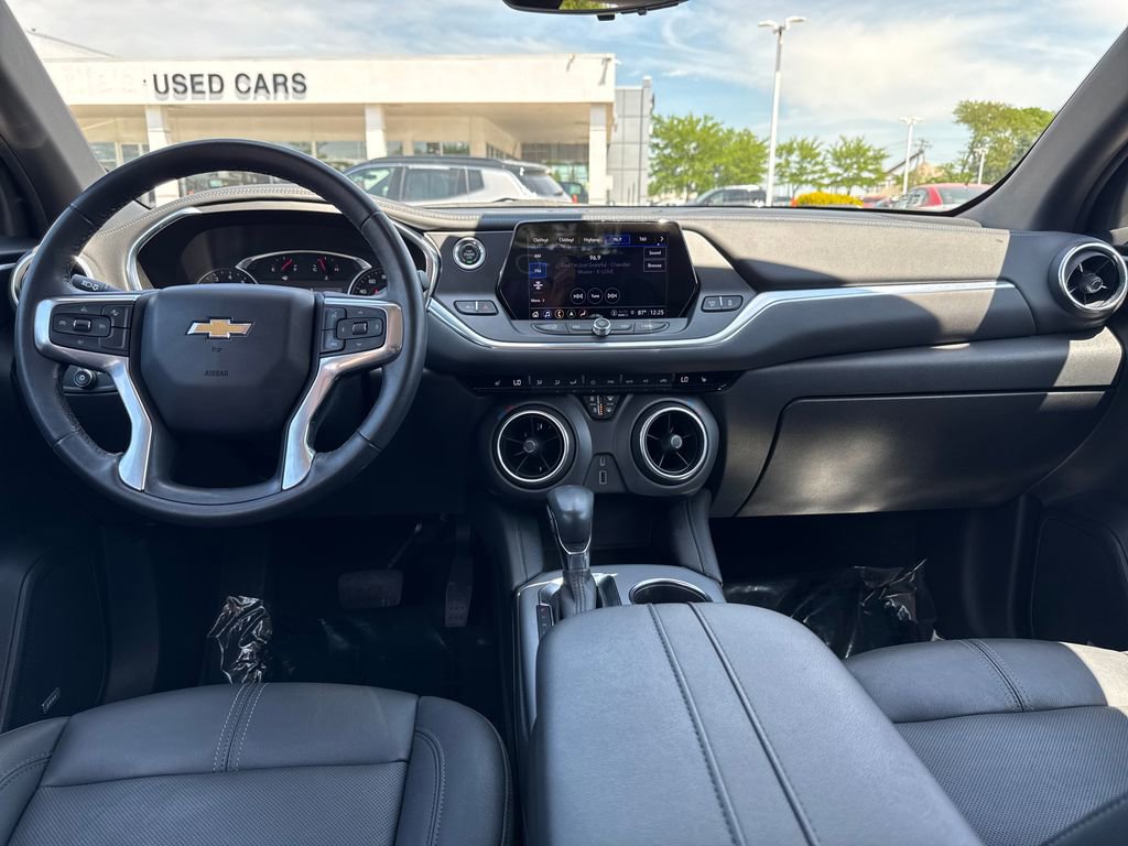 Used 2021 Chevrolet Blazer LT w/ Sound & Technology Package AWD/4WD image 15