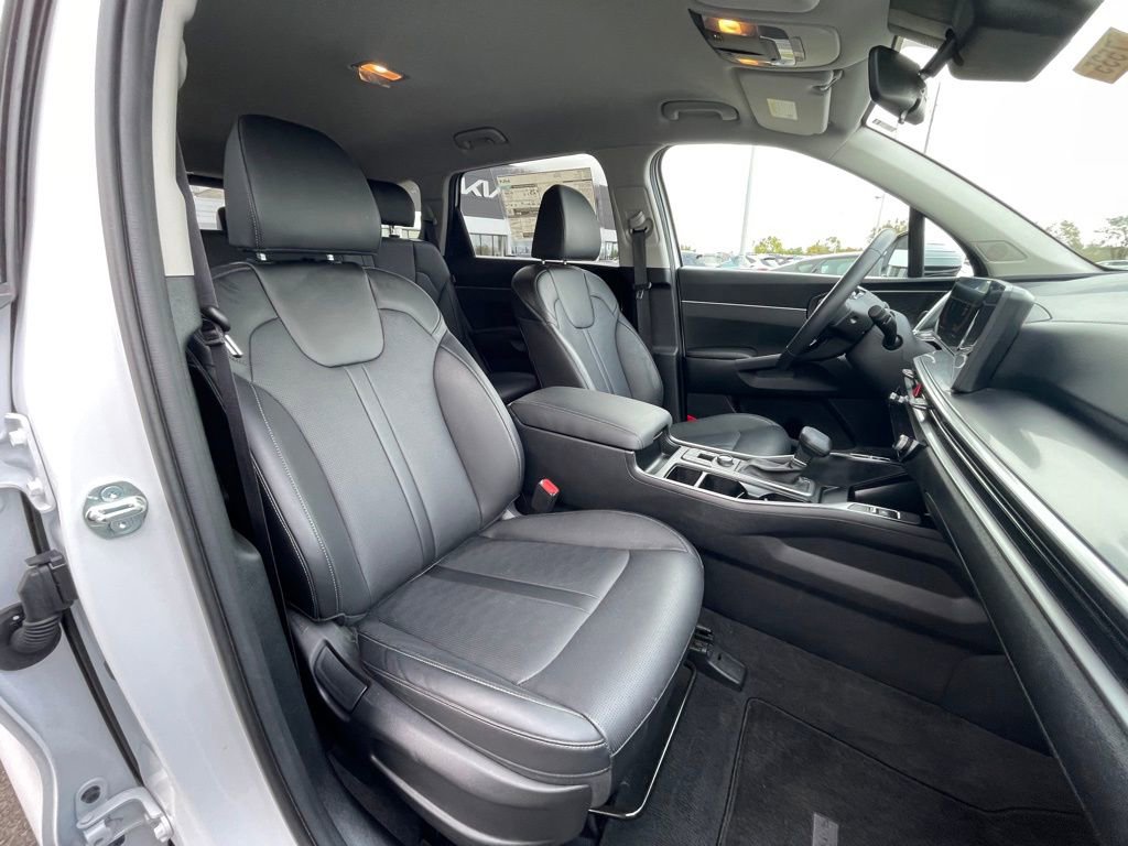 New 2025 Kia Sorento S image 30