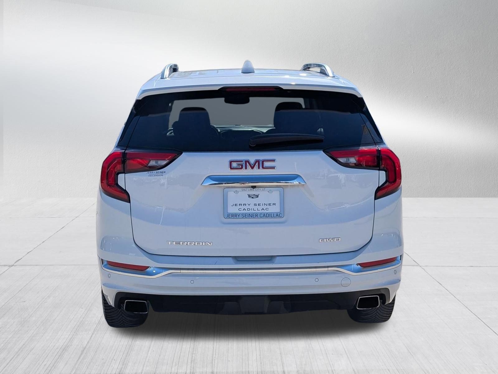 Used 2018 GMC Terrain Denali w/ Comfort Package image 4