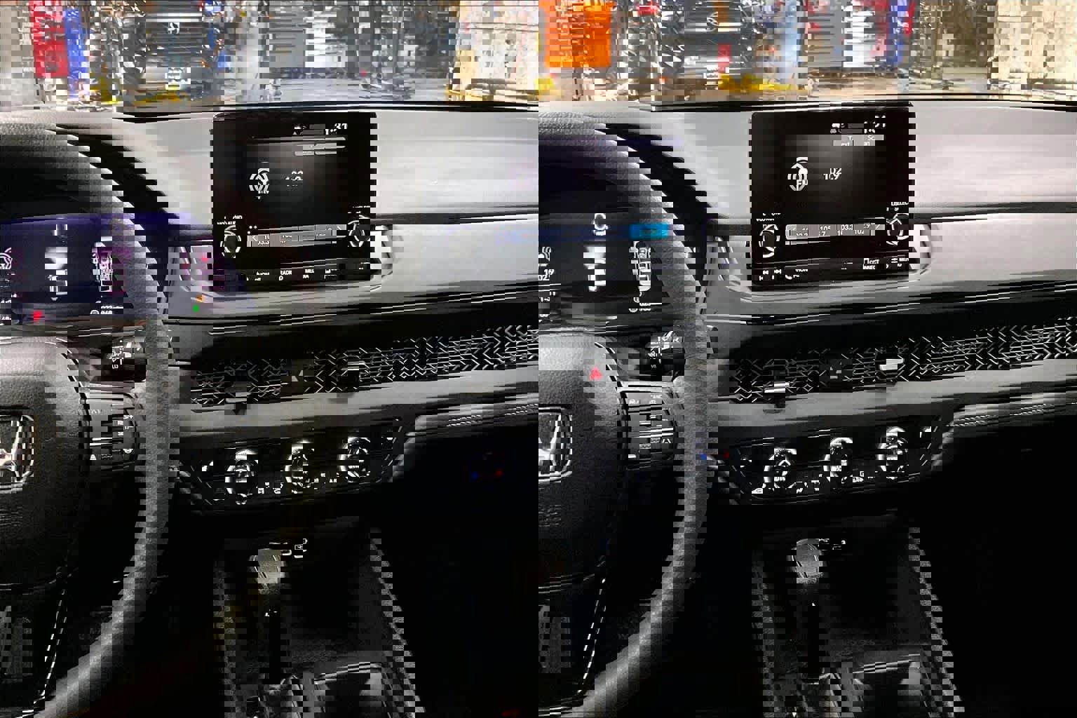 Used 2023 Honda Accord EX image 7