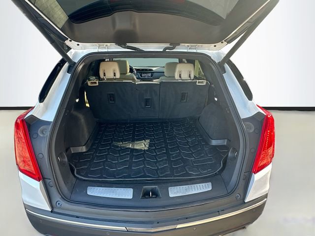 Used 2017 Cadillac XT5 Luxury w/ Driver Awareness Package image 28