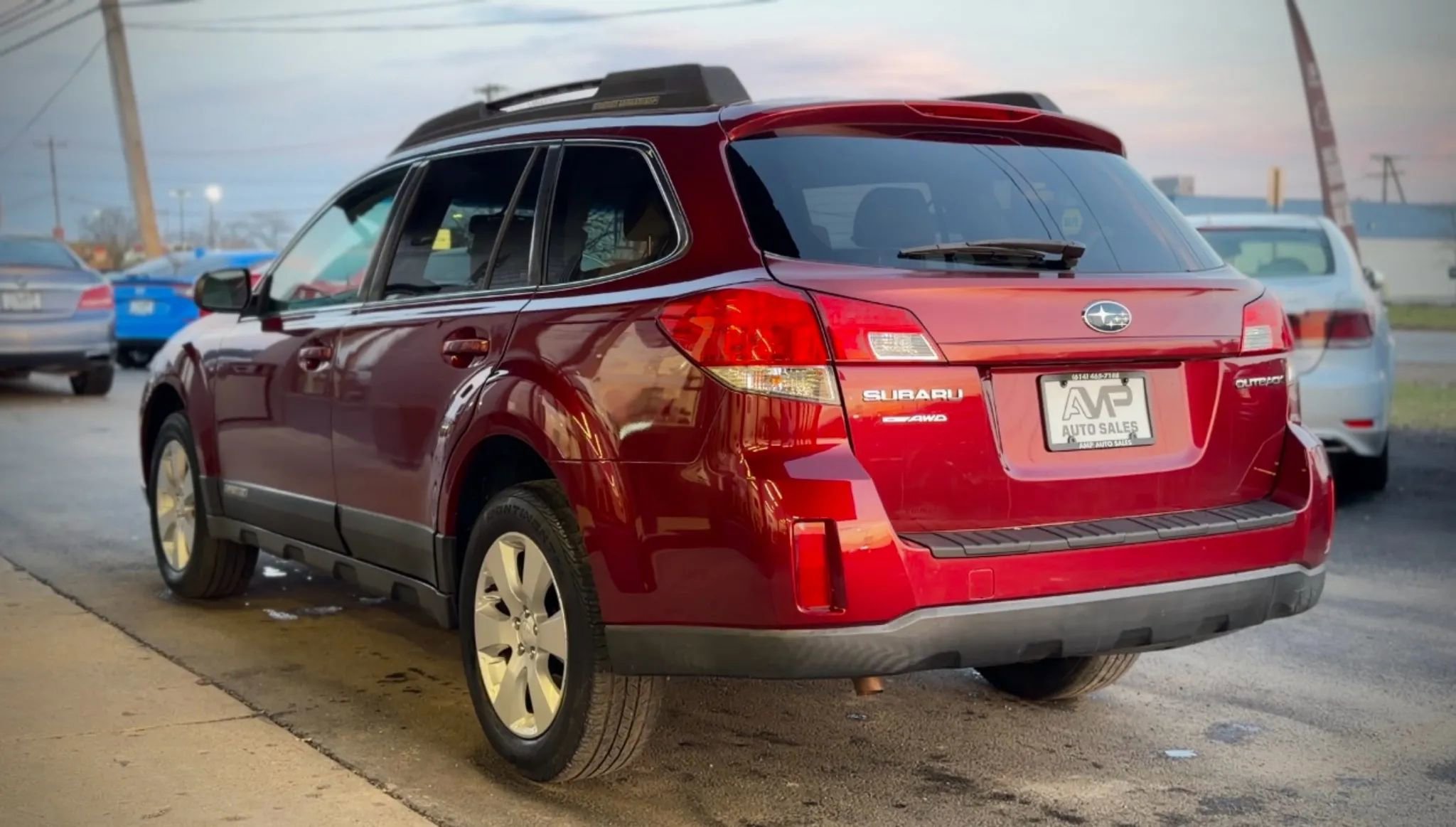 Used 2011 Subaru Outback 2.5i Premium w/ All-Weather Pkg image 4
