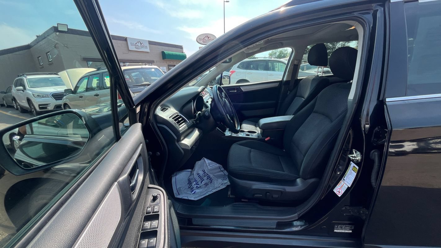 Used 2016 Subaru Outback 2.5i Premium AWD/4WD image 19